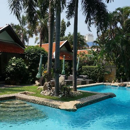 Leprive Resort Pattaya Exterior foto